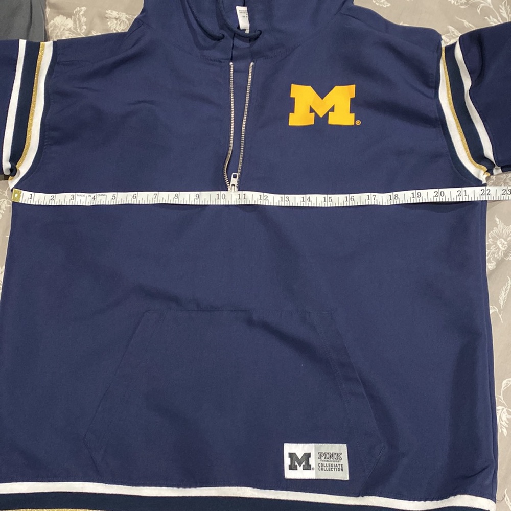 SOLD eB Univ Of Michigan Wolverines 1/4 Zip Pullover Jacket EUC - Picture 13 of 15